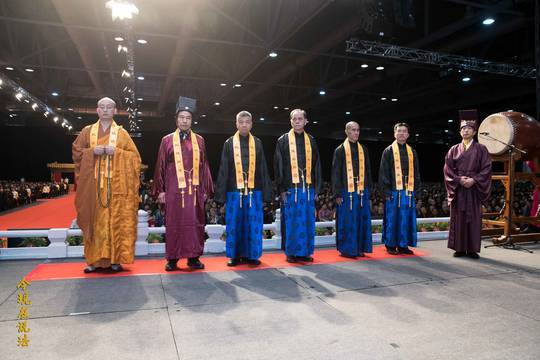香港各宗教代表及社會賢達擔任陪祭官
